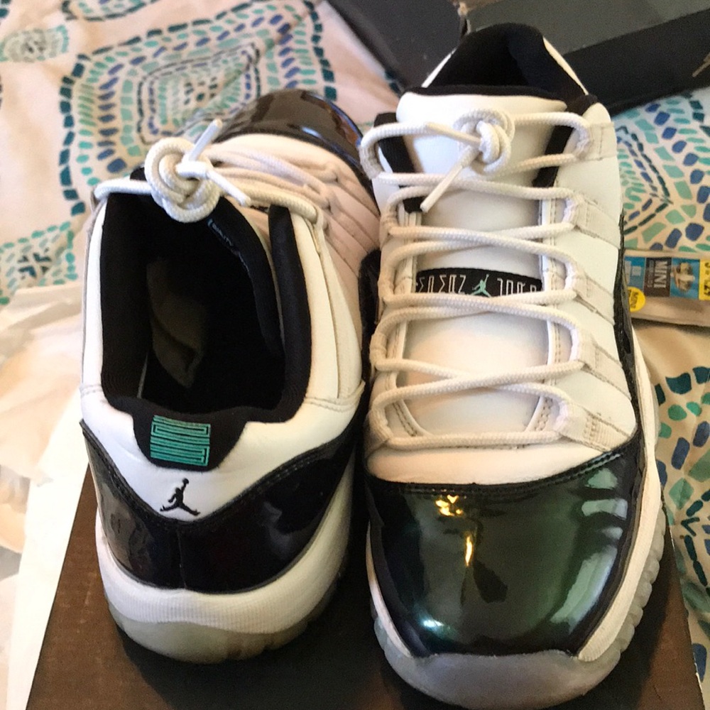 Jordan 11 retro low low bg